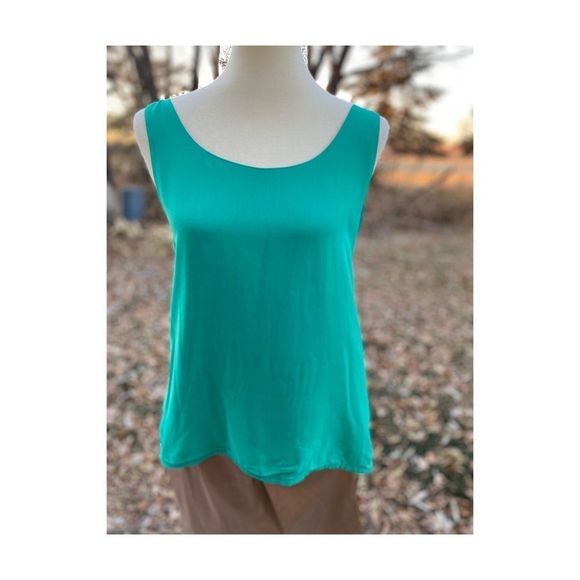 Kelly Green Wrap Tank Top Blouse Casual Athleisure - Picture 4 of 16